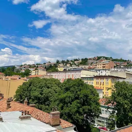Tivarnella - Large And Bright Attic In Center Appartamento Trieste