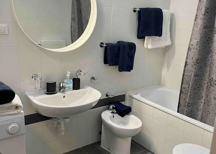 Daire Tivarnella - Large And Bright Attic In Center