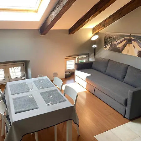 Tivarnella - Large And Bright Attic In Center Apartamento *